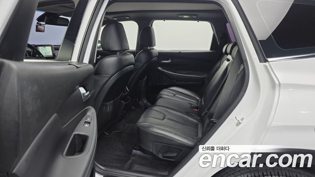 Hyundai Santafe 2019 — photo 11