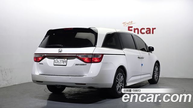Honda Odyssey 2013 — photo 2