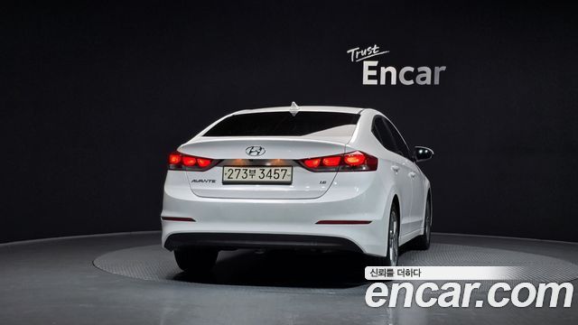 Hyundai AVANTE 2018 — photo 4