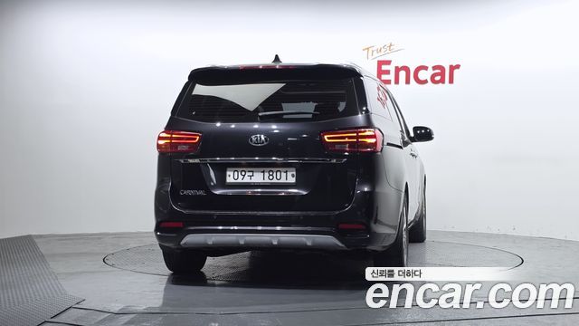 Kia Canival 2019 — photo 4