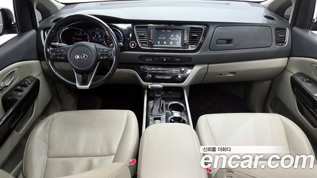 Kia Canival 2019 — photo 7
