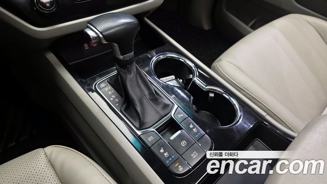 Kia Canival 2019 — photo 9