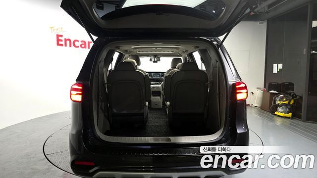 Kia Canival 2019 — photo 20