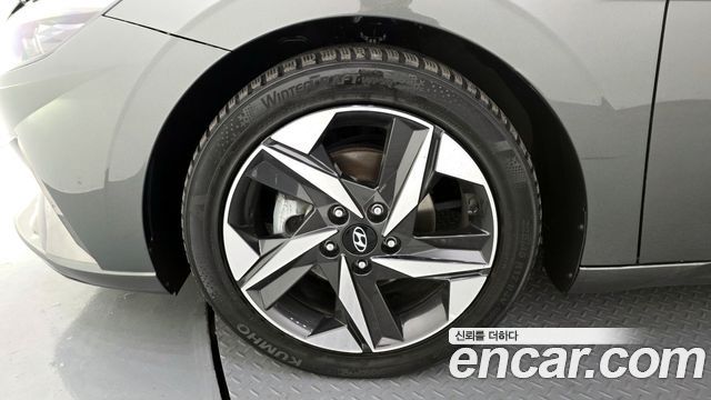 Hyundai AVANTE 2021 — photo 5