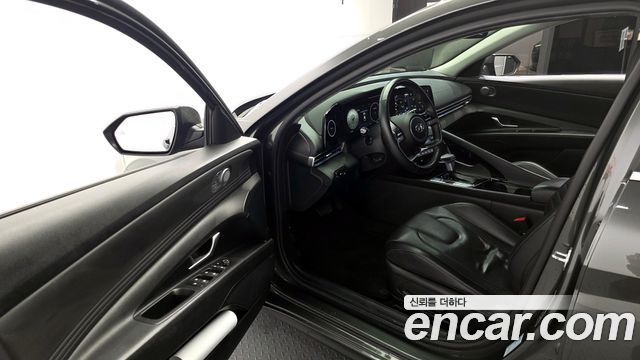 Hyundai AVANTE 2021 — photo 10