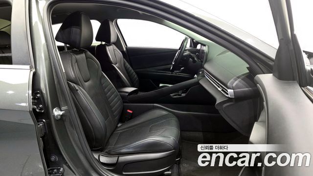 Hyundai AVANTE 2021 — photo 11