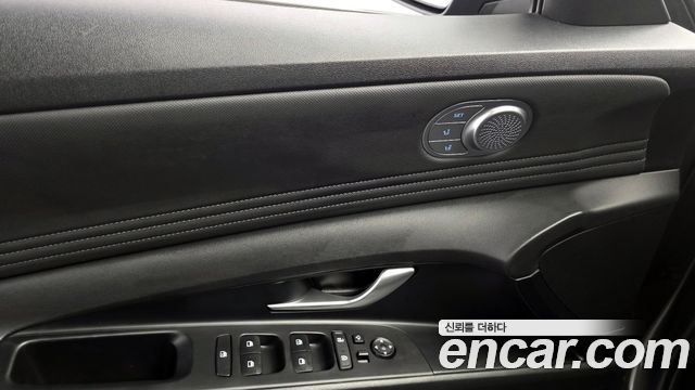 Hyundai AVANTE 2021 — photo 19