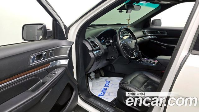 Ford Explorer 2016 — photo 10