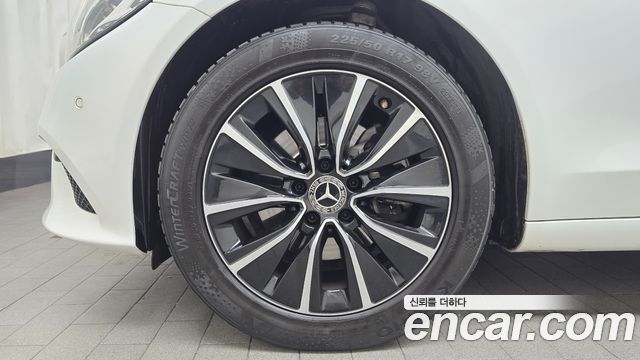 Mercedes-Benz C-Class 2020 — photo 5