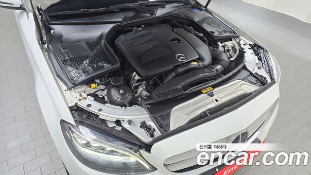 Mercedes-Benz C-Class 2020 — photo 6