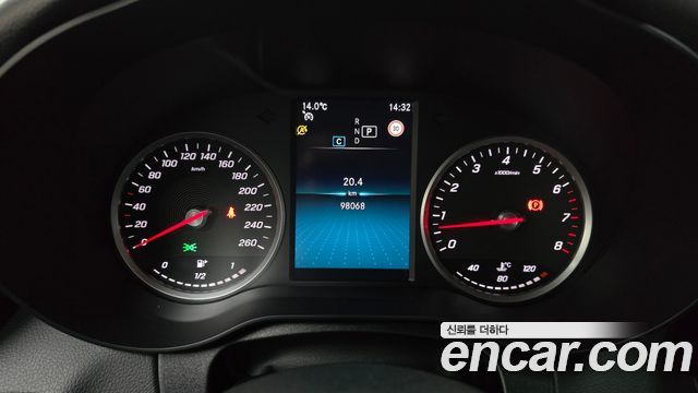 Mercedes-Benz C-Class 2020 — photo 8