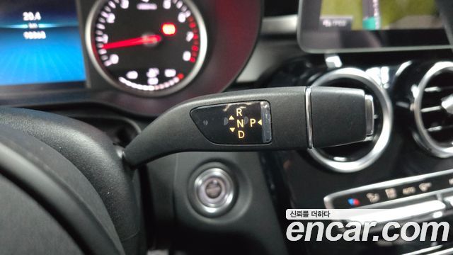Mercedes-Benz C-Class 2020 — photo 9