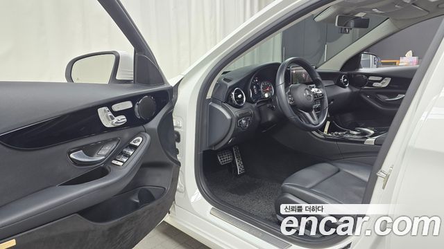 Mercedes-Benz C-Class 2020 — photo 10