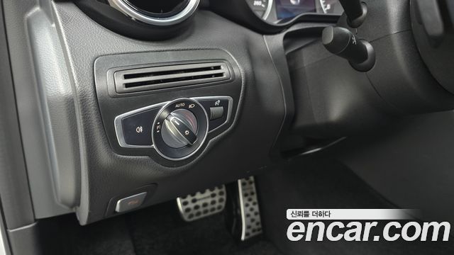 Mercedes-Benz C-Class 2020 — photo 18