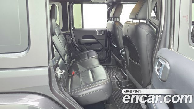 Jeep Wrangler 2019 — photo 12
