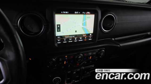 Jeep Wrangler 2019 — photo 14