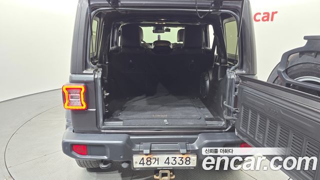 Jeep Wrangler 2019 — photo 20