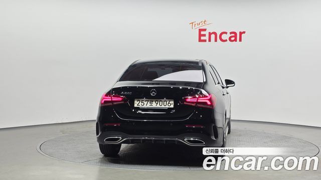 Mercedes-Benz A-Class 2020 — photo 4