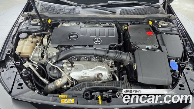 Mercedes-Benz A-Class 2020 — photo 6