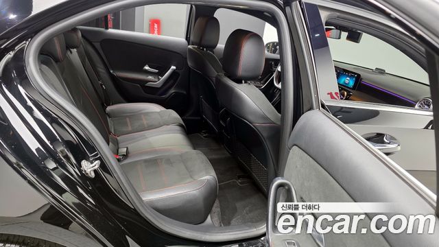 Mercedes-Benz A-Class 2020 — photo 12