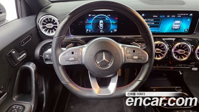 Mercedes-Benz A-Class 2020 — photo 13