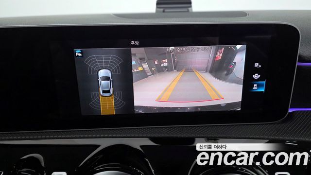 Mercedes-Benz A-Class 2020 — photo 16