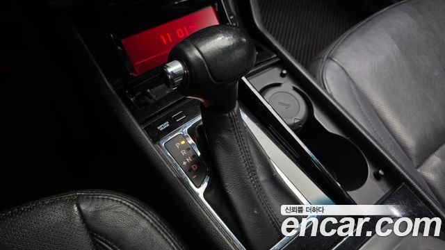 Kia K7 2011 — photo 9