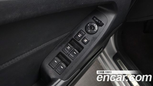 Kia K7 2011 — photo 14