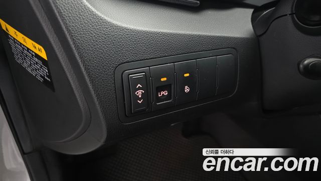 Kia K7 2011 — photo 15