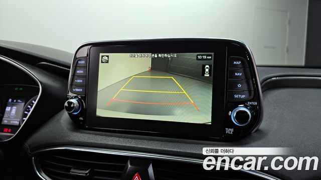 Hyundai Santafe 2019 — photo 16