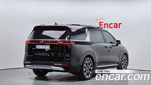 Kia Canival 2021 — photo 2