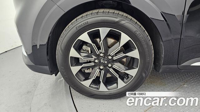 Kia Canival 2021 — photo 5