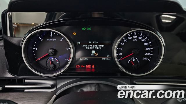 Kia Canival 2021 — photo 8