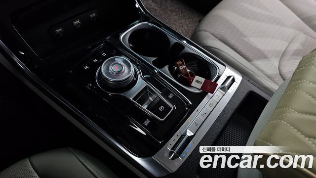 Kia Canival 2021 — photo 9