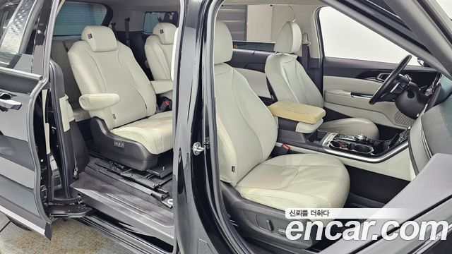 Kia Canival 2021 — photo 10