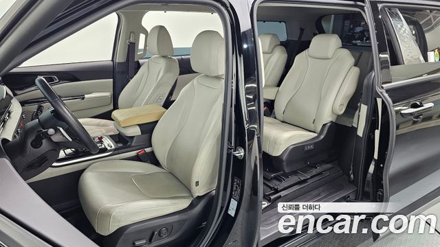 Kia Canival 2021 — photo 11