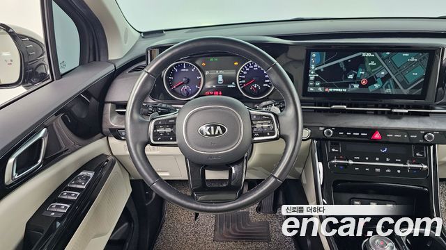 Kia Canival 2021 — photo 12