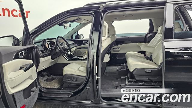 Kia Canival 2021 — photo 18
