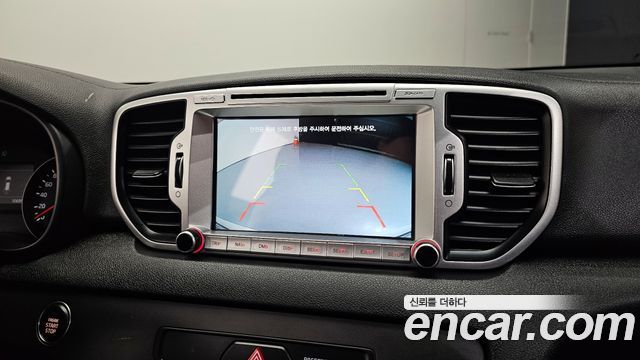Kia Sportage 2016 — photo 16