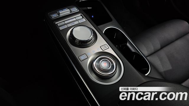 Genesis GV70 2023 — photo 9