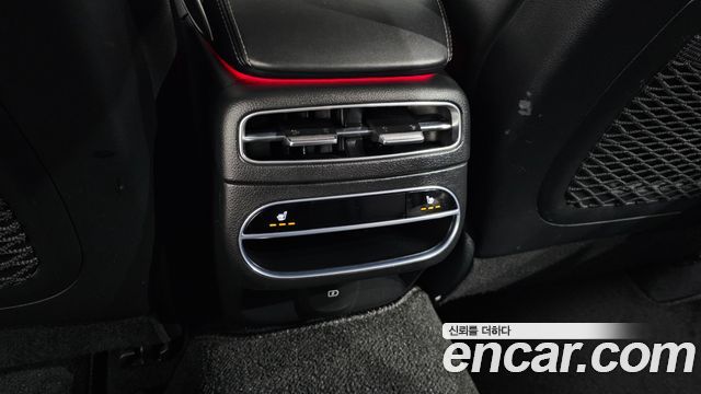 Genesis GV70 2023 — photo 19