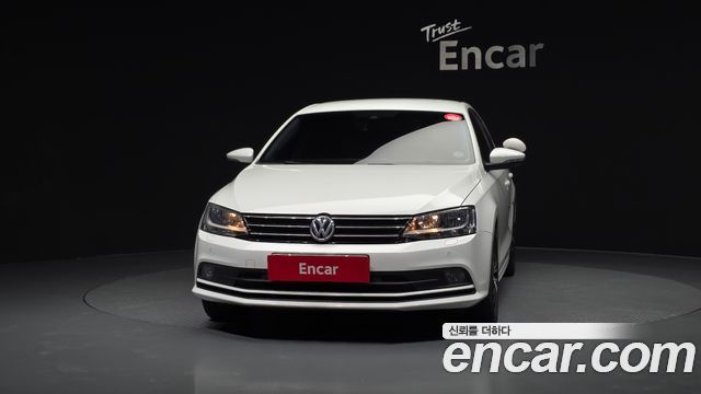 Volkswagen Jetta 2016 — photo 3