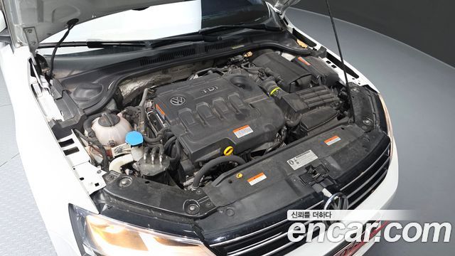 Volkswagen Jetta 2016 — photo 6
