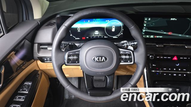 Kia Canival 2021 — photo 14