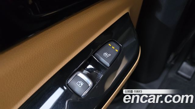 Kia Canival 2021 — photo 18