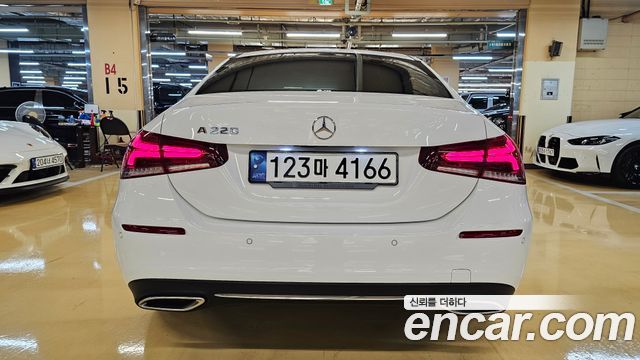 Mercedes-Benz A-Class 2021 — photo 4
