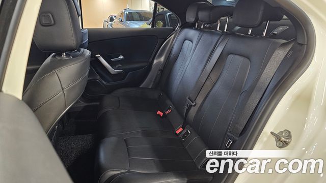 Mercedes-Benz A-Class 2021 — photo 12