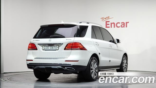 Mercedes-Benz GLE-Class 2016 — photo 2