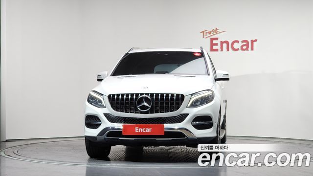 Mercedes-Benz GLE-Class 2016 — photo 3