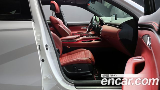 Genesis GV70 2022 — photo 10
